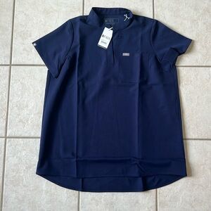 Women’s maternity figs scrubs top